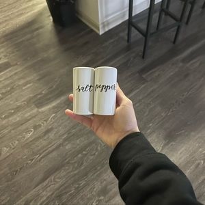 Salt and paper shaker